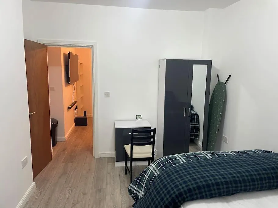 One Bedroom Apartment In Cardiff City Centre Storbritannien